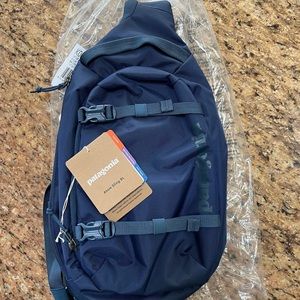 Patagonia backpack. Navy NWT